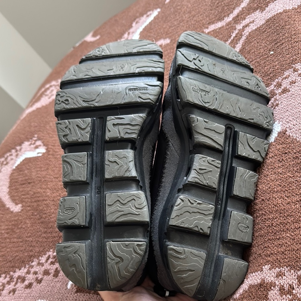 On Running Cloudaway 12 Black Men's Athletic Shoes - Picture 4 of 4